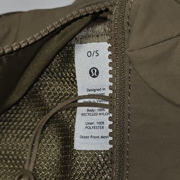 Lululemon Clean Lines Belt Bag Artifact Brand New Without Tags NWOT 2B - Picture 8 of 10